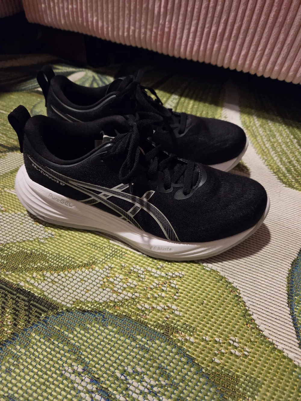 ASICS Women's Cumulus 27 Running Shoe - Black/White - Size 6.5